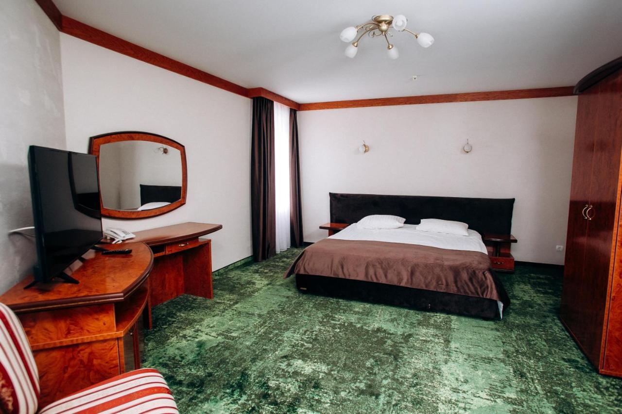 Stanislavsky Hotel Group Yaremche Ngoại thất bức ảnh
