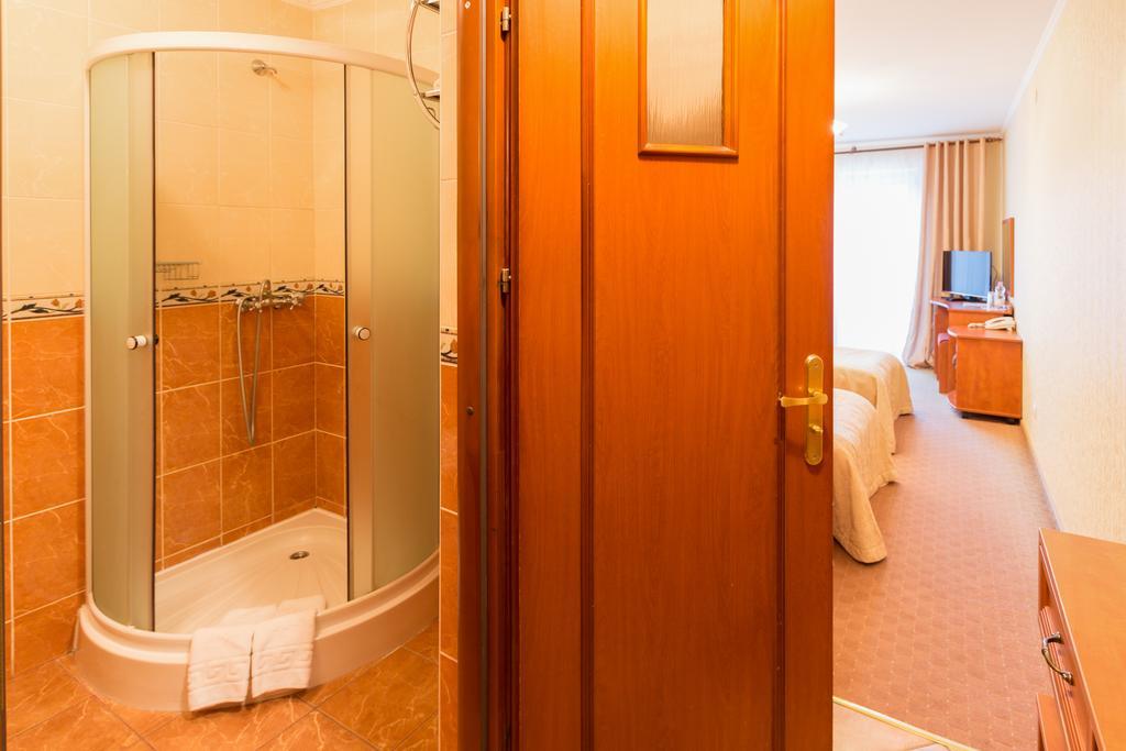 Stanislavsky Hotel Group Yaremche Ngoại thất bức ảnh