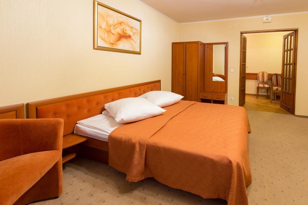 Stanislavsky Hotel Group Yaremche Ngoại thất bức ảnh